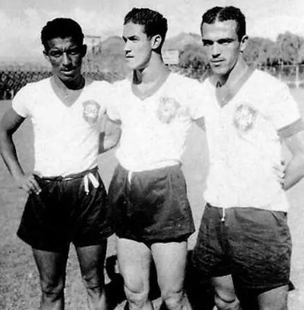 五星巴西队史十大进球,内马尔拿奖杯小罗贝利