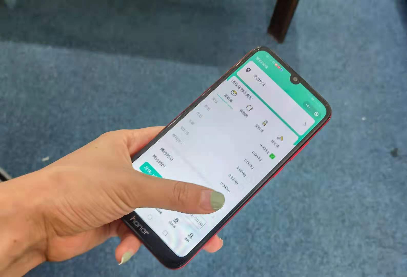 90后收废品的小伙子月入五万,90后收废品人赚钱养家的心声