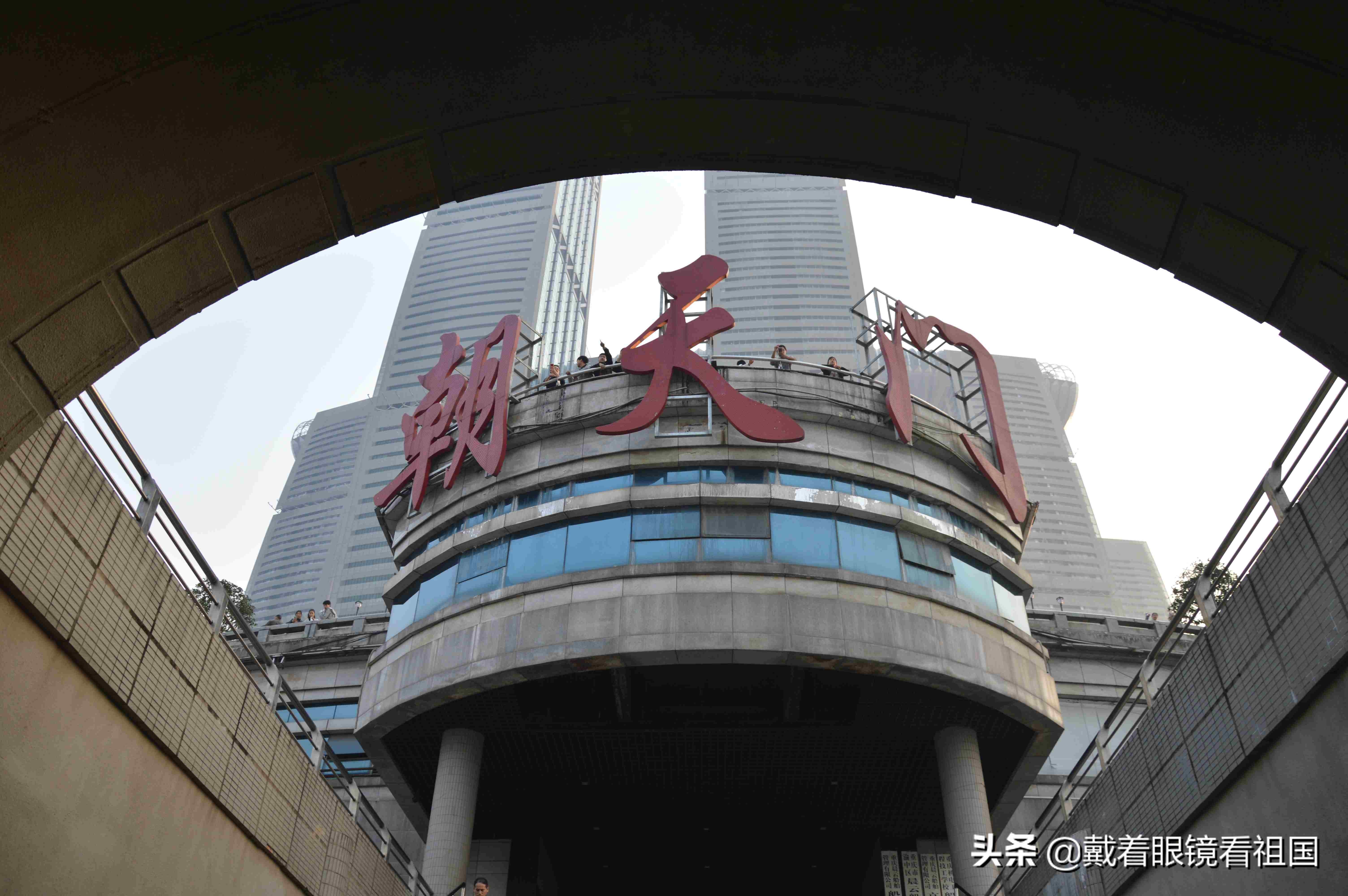 朝天门的历史文化,朝天门地理位置和意义