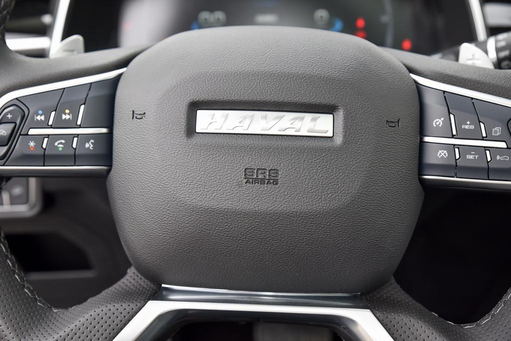 哈弗h6国潮版前脸进气格栅,哈弗h6前脸蜂窝状是哪个版本