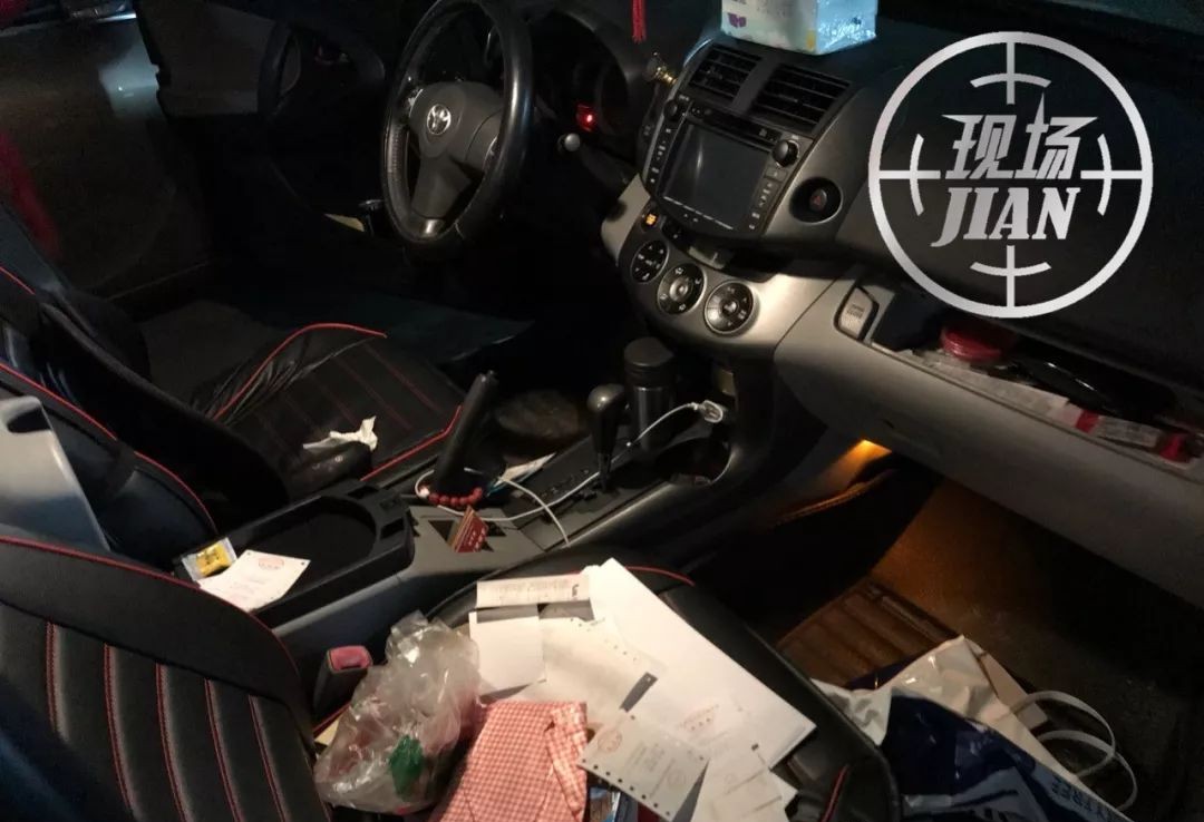 闹心！无锡女士车停滨湖万达广场被砸价值上万元物品被偷