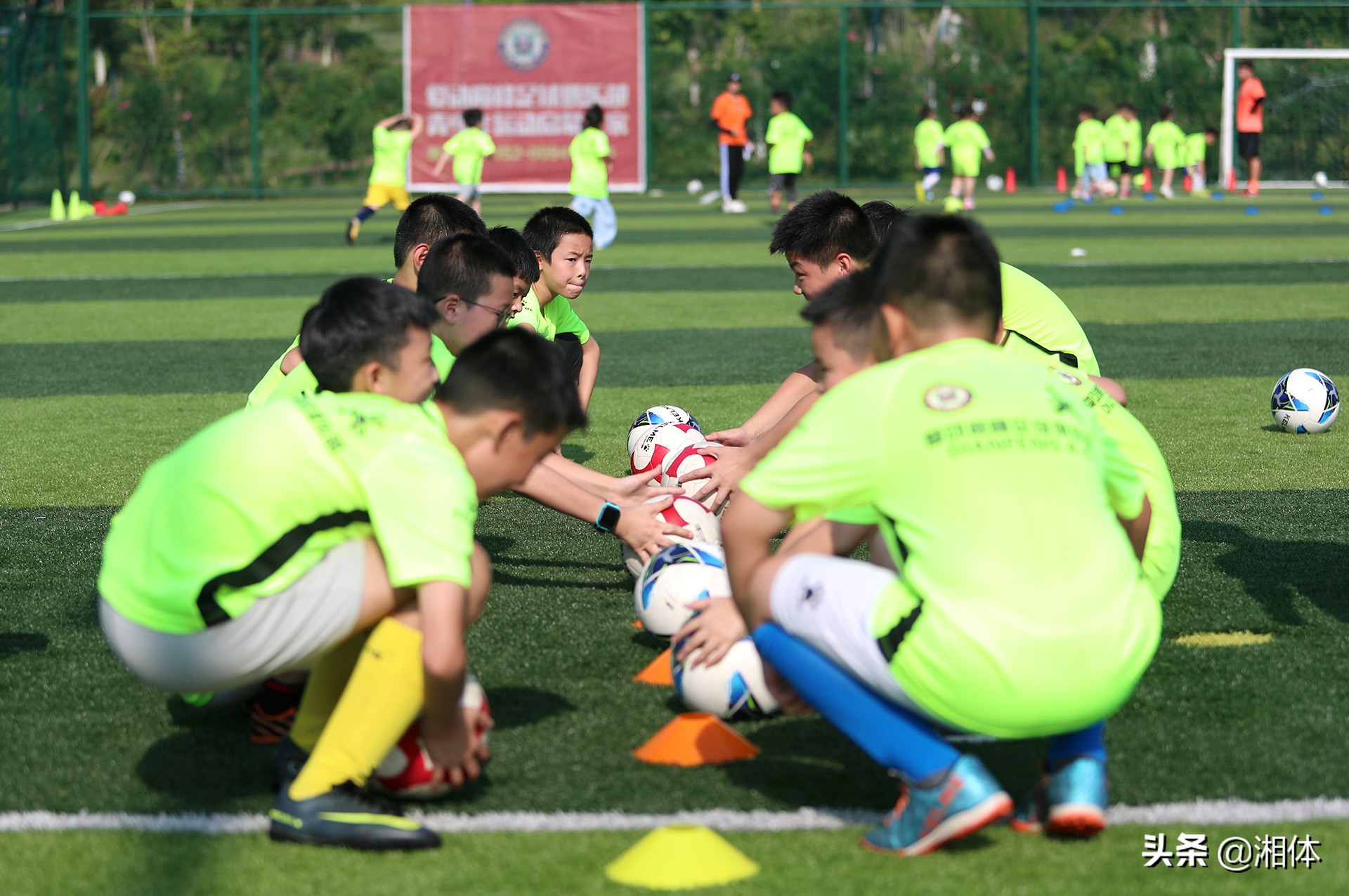 外教来学校的活动,外教足球冬令营