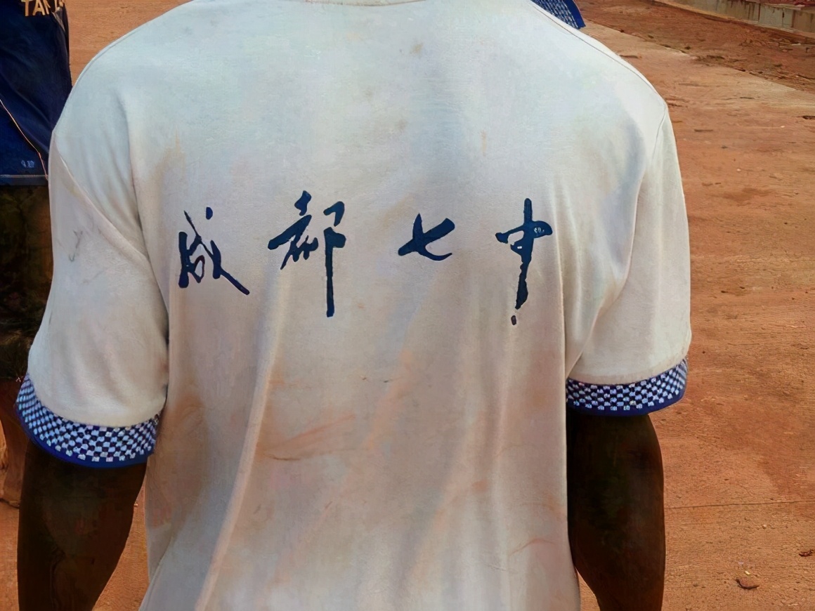 揭秘旧衣服回收月入过万,旧衣回收有多挣钱