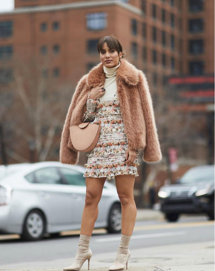 皮草大衣怎么搭配洋气短款,皮草大衣高级穿搭
