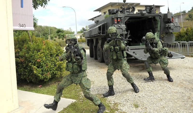 摩天大楼钢铁怪兽,摩天大厦狂暴巨兽视频