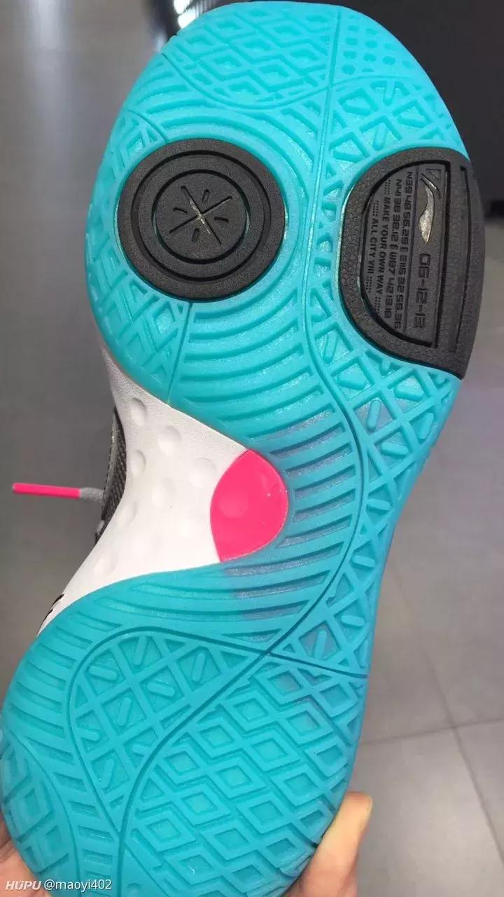 李宁反伍一代vs驭帅13,李宁反伍二代和李宁全城8