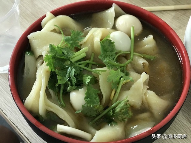 街边小摊吃炒面,附近美食套餐牛肉板面
