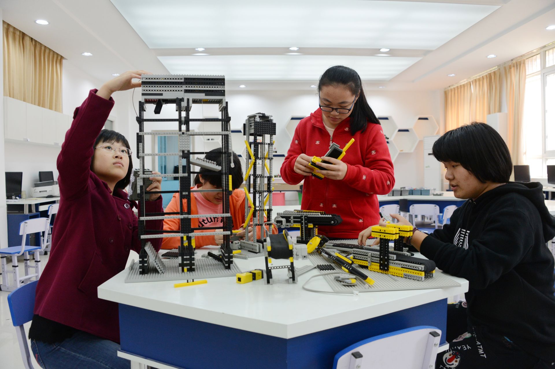 合肥望湖四十八中学校长,合肥汪蓉校长简介