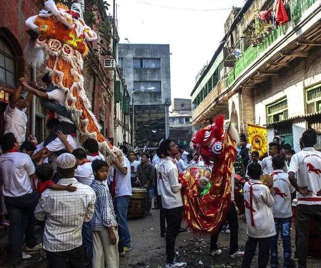 美国唐人街脏乱差,美国唐人街底层