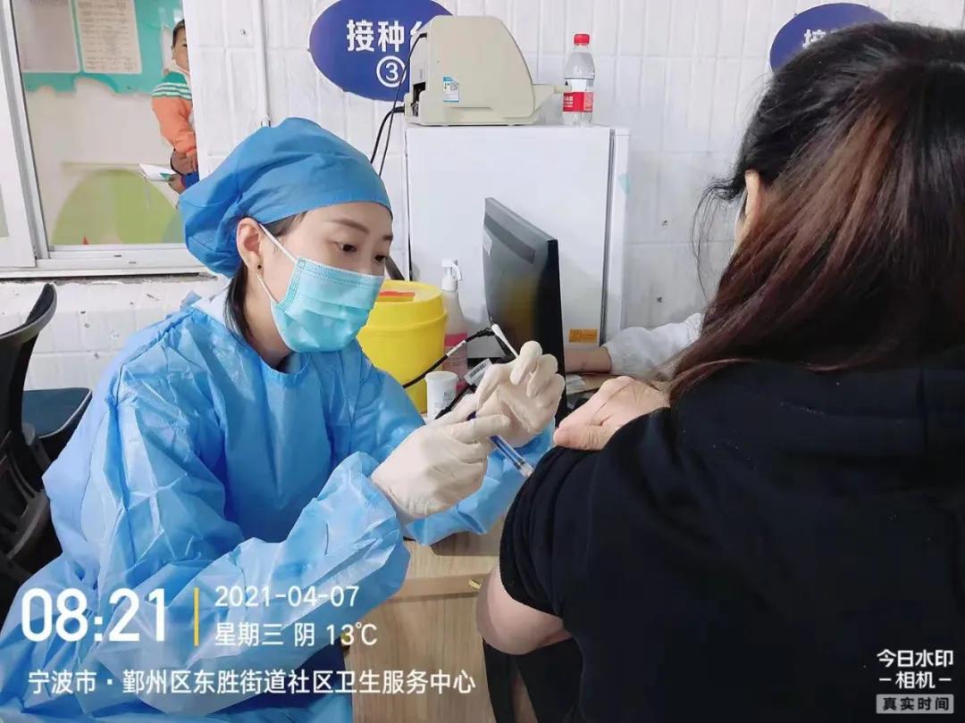 肌注回抽无回血拔针时有回血,肌注出现回血但是抽不动