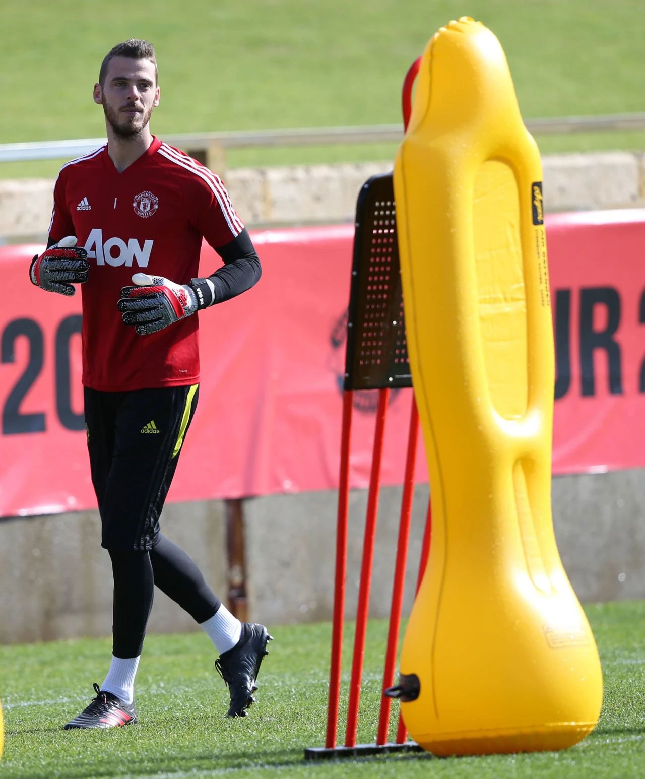 疫情过后国际足球行业,疫情后体育产业的走势