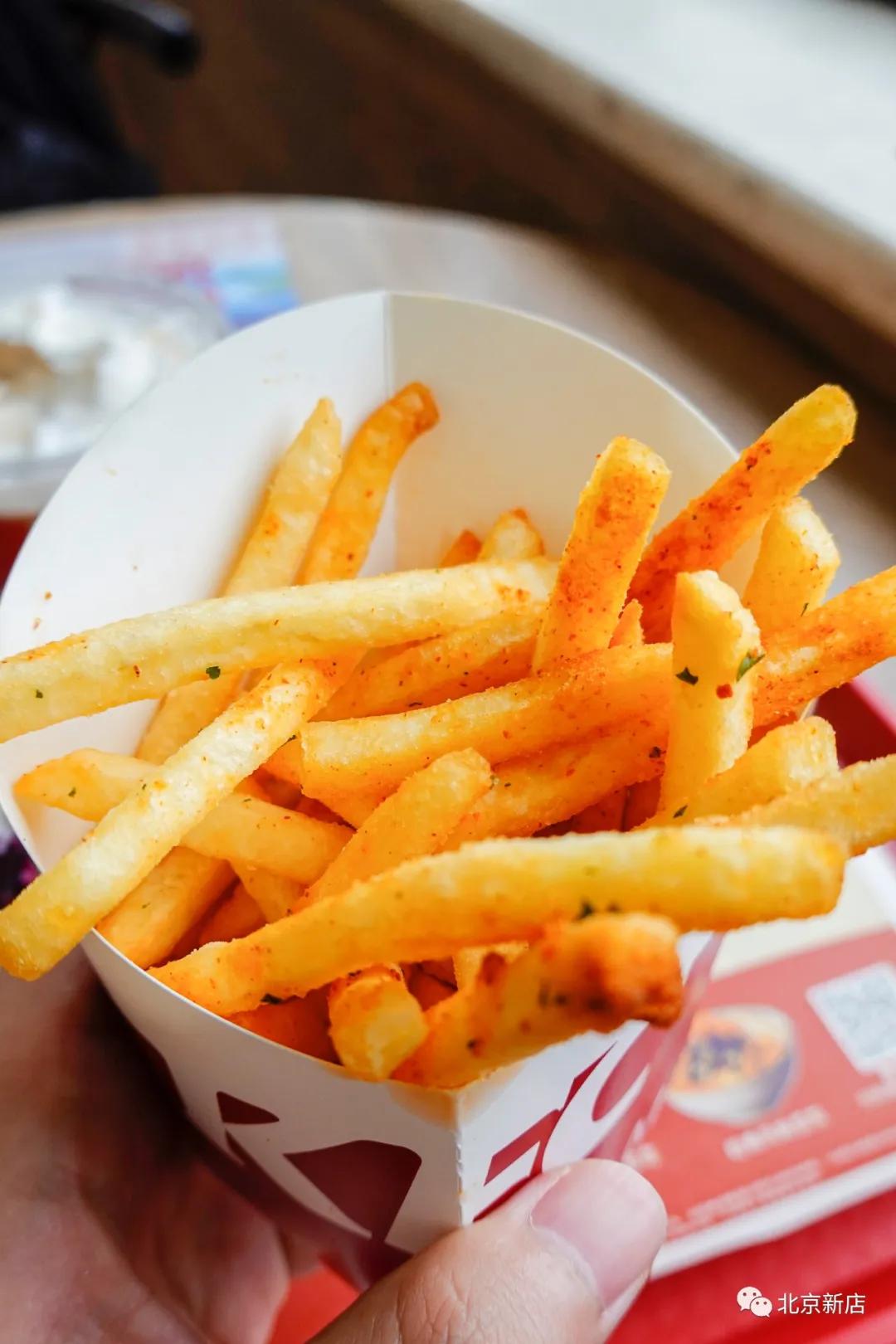 kfc新出披萨,kfc新出的比萨饼