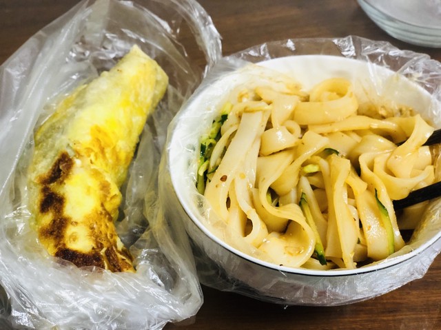 夫妻自主创业卖面条,女孩创业面馆赚钱多吗现在