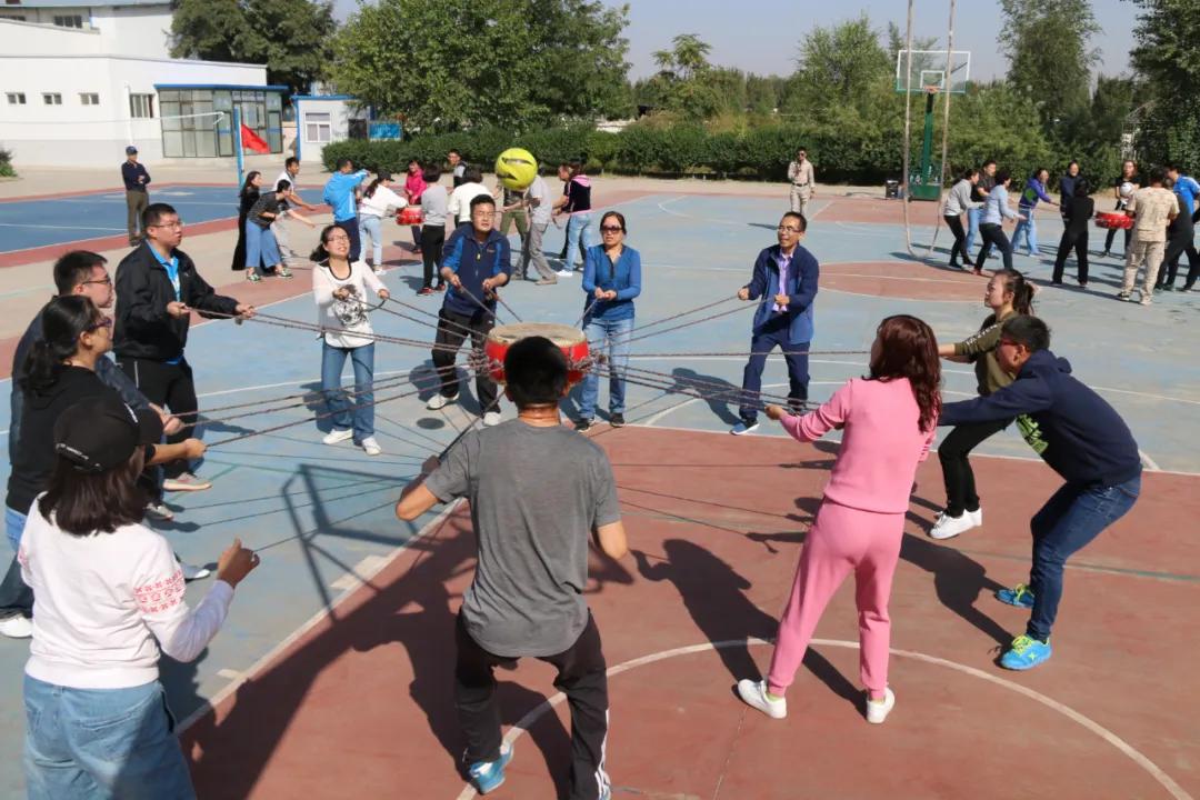 团建心理活动游戏大全,团建100个趣味游戏视频