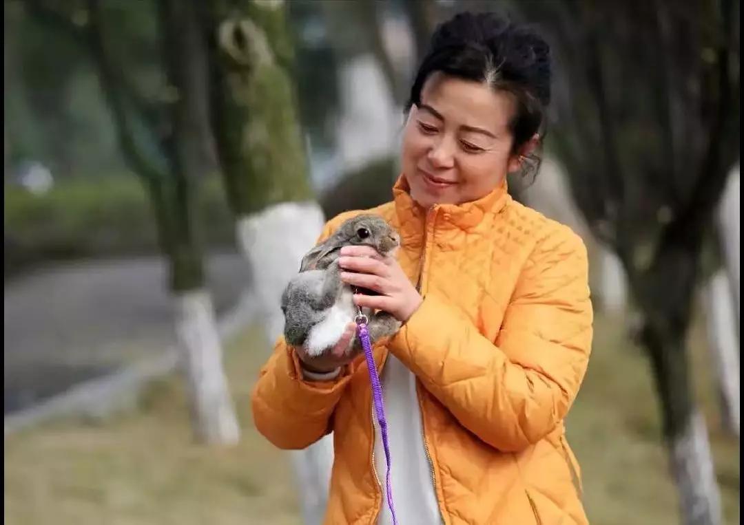 黄建芳的小视频,黄建芳湖南嘉禾人