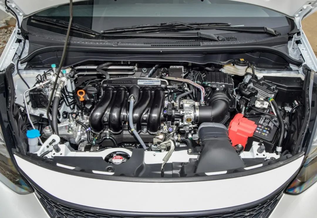 本田飞度配置低到什么程度,一辆车能简配到什么程度