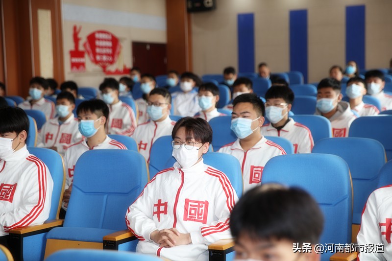 郑州市经济贸易学校与中国AOPA签约开启共赢新篇章