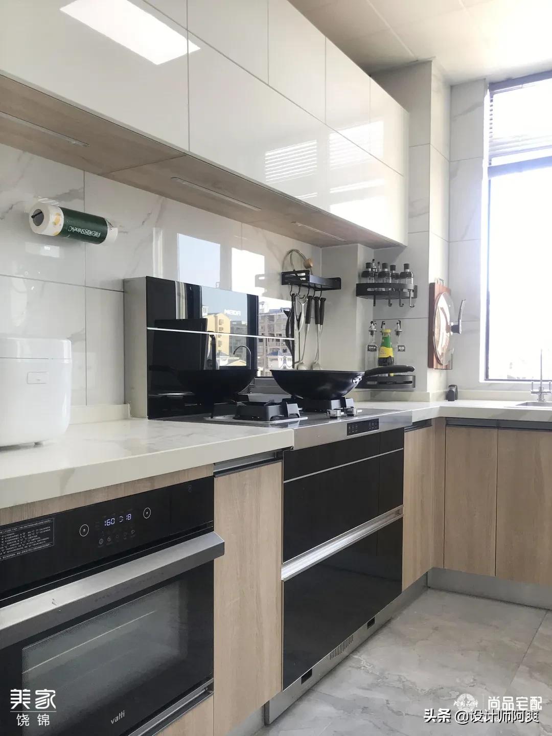 入户门正对客厅沙发玄关隔断,客厅正对大门有必要做隔断吗