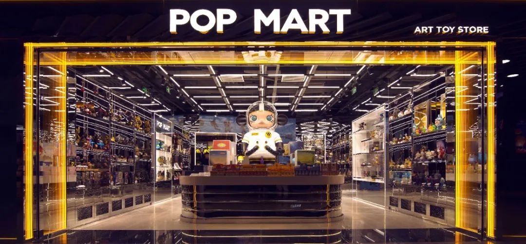 泡泡玛特市值腰斩，靠盲盒闯出血路的资本欧皇不行了？