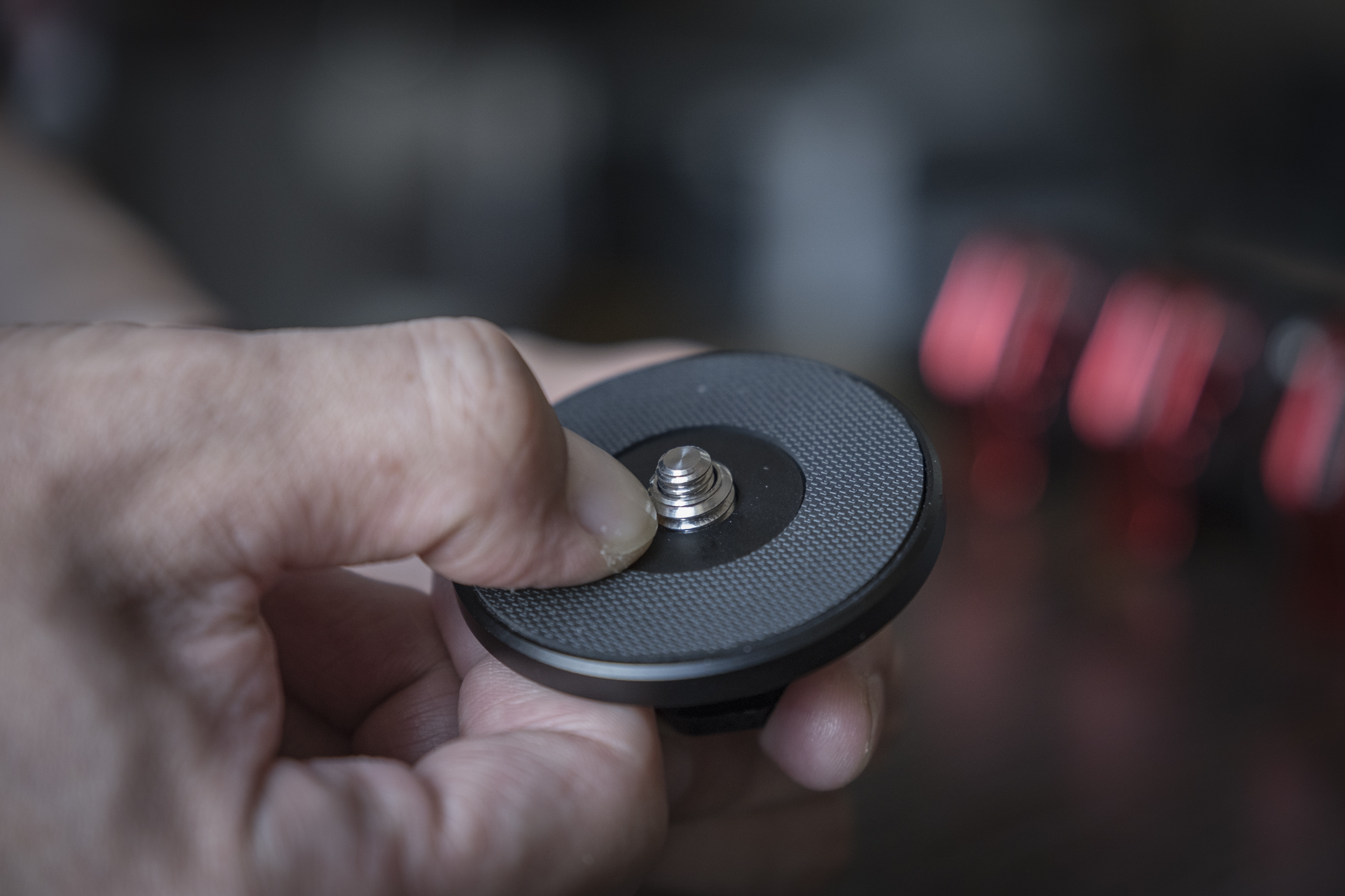 聚目开箱丨明明能靠脸，偏要拼才华——印迹COBRA2代独脚架开箱