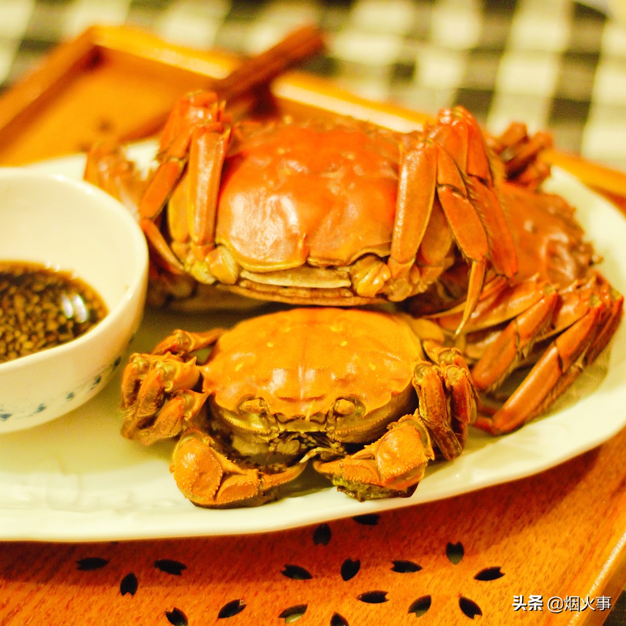 大闸蟹热水蒸还是冷水蒸多长时间,大闸蟹是用热水蒸还是冷水蒸