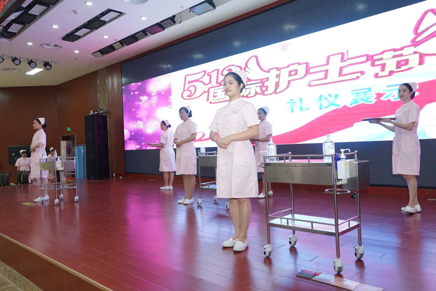 护士节护理服务创新,基层医院开展护士节活动