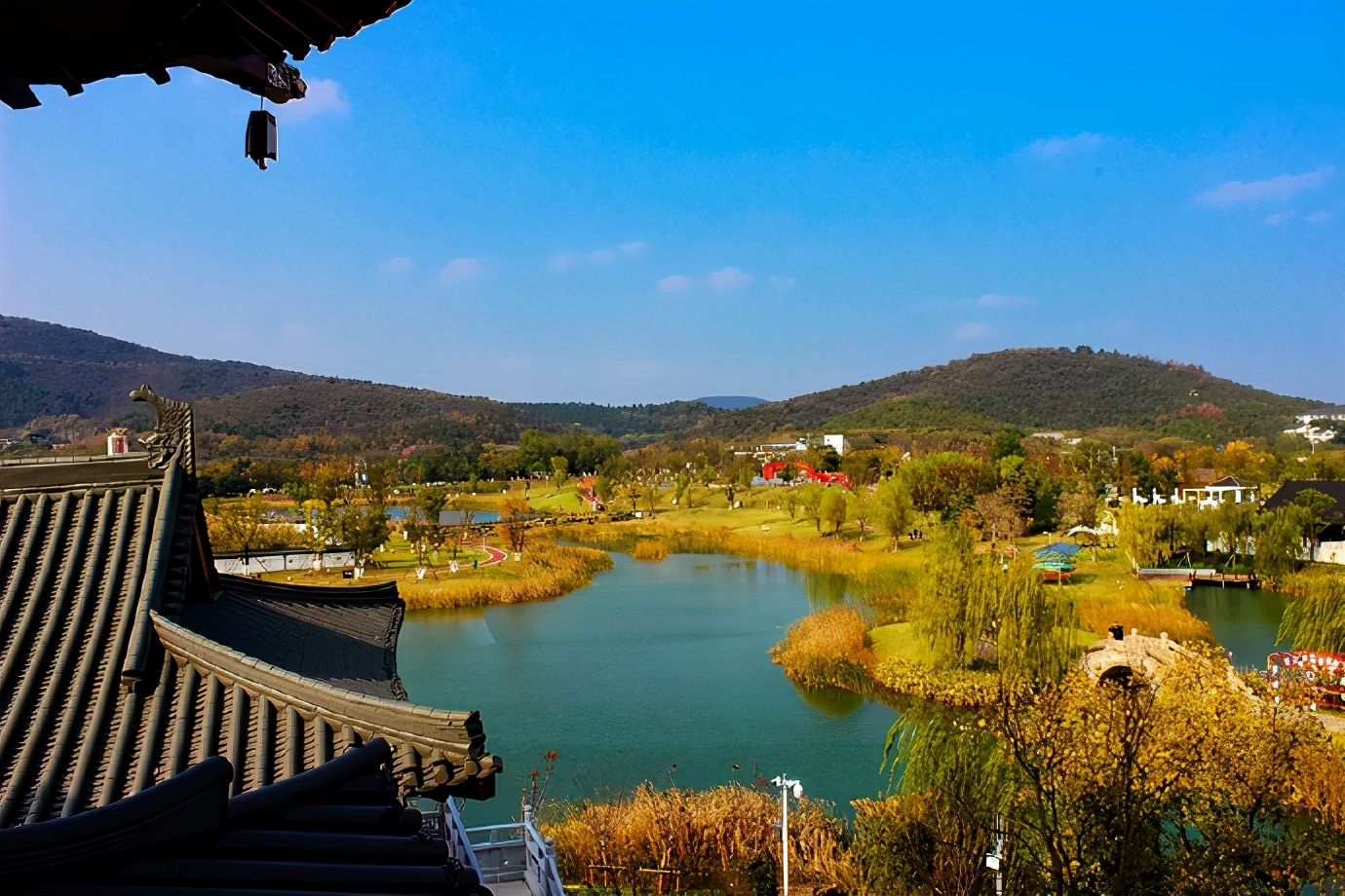汤山温泉度假好去处,汤山有免费温泉泡脚吗