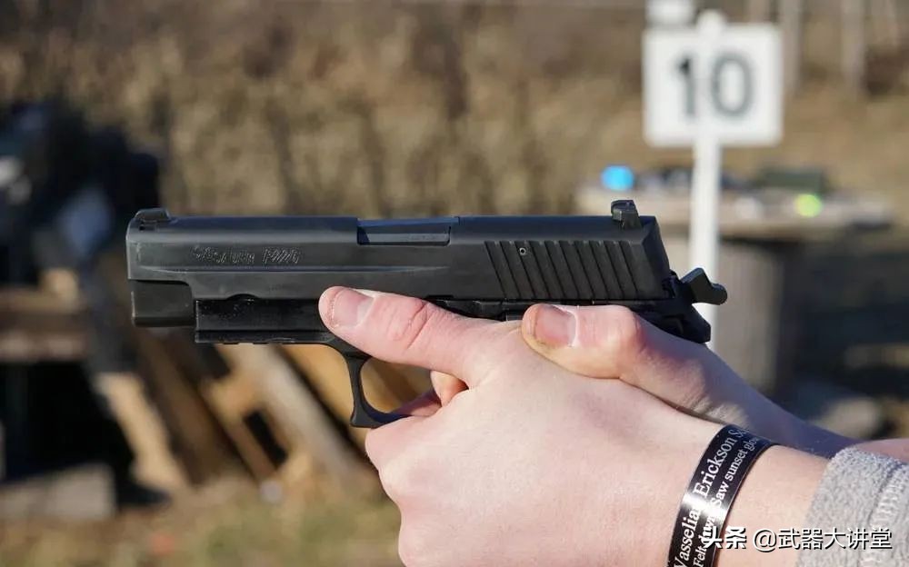 西格绍尔p226开箱评测,西格绍尔p226性能特点