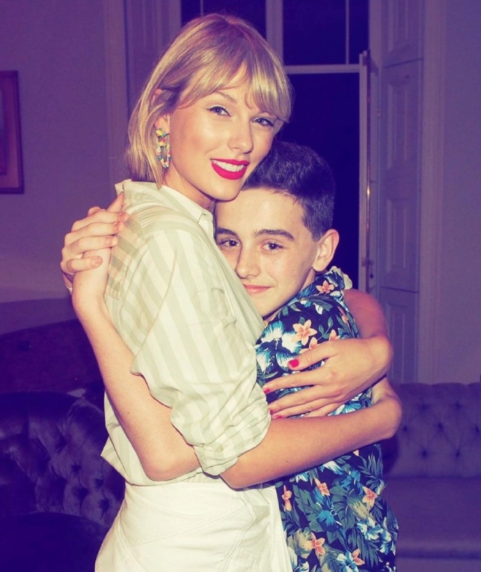 霉霉泰勒斯威夫特新歌粉丝反应,泰勒斯威夫特官宣新专辑名字