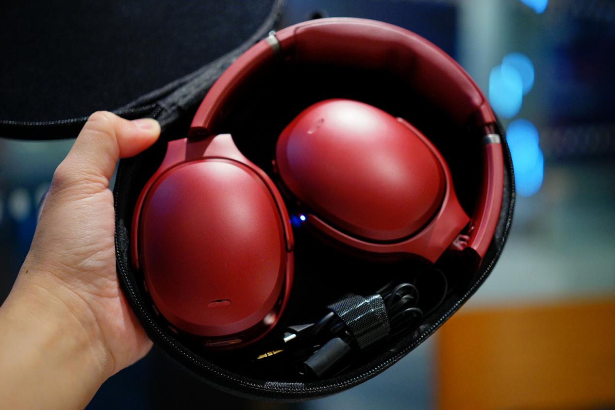 低频最强！虐哭BOSE索尼头戴降噪耳机SkullcandyCrusher ANC评测