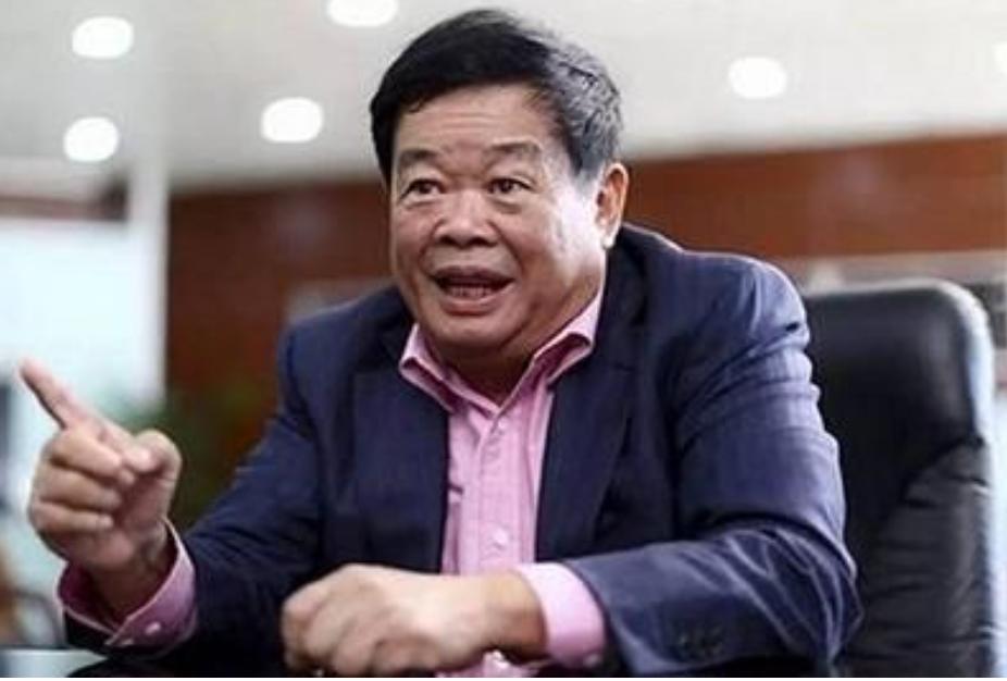 曹德旺被董明珠嘲讽没装格力空调,曹德旺说董明珠不容易