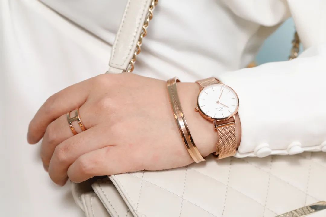 dw手表怎么样值得入手,为什么一堆便宜的dw手表