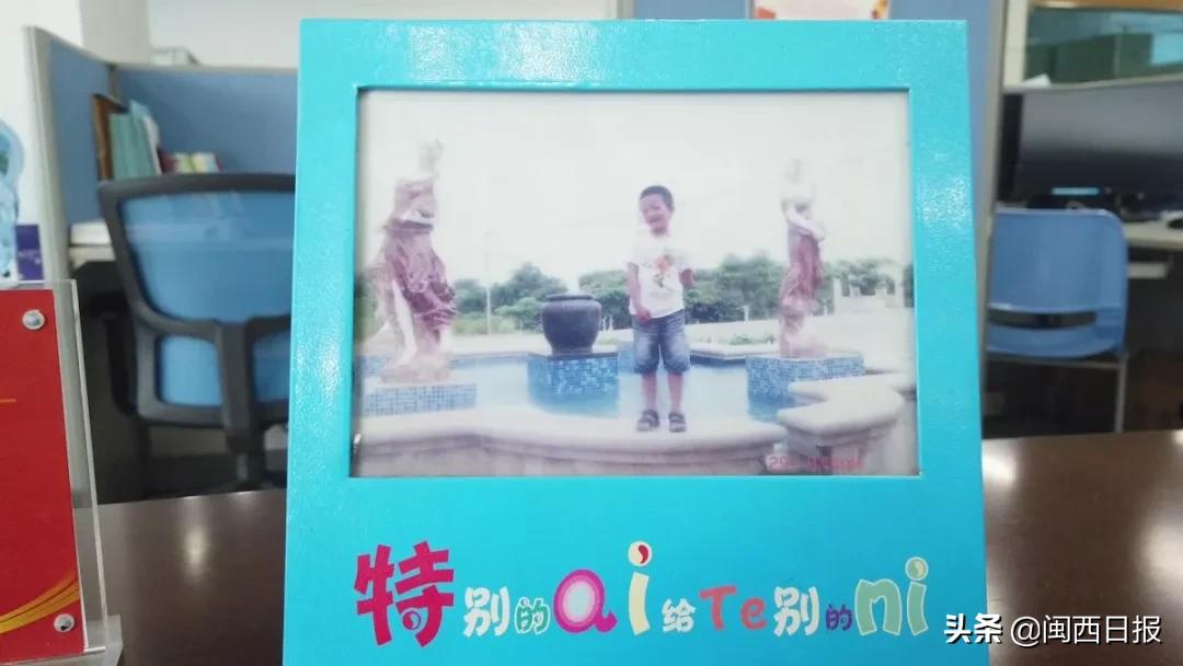 抗疫一线这些瞬间让人泪目,泪目生死离别