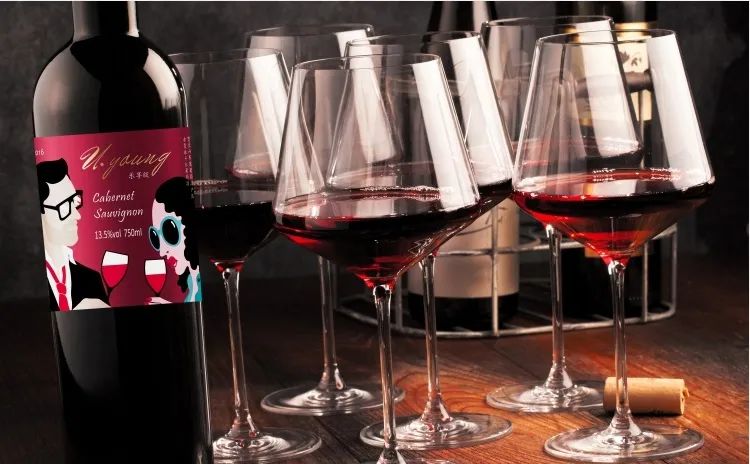 送礼葡萄酒选择,除夕买什么葡萄酒最好呢