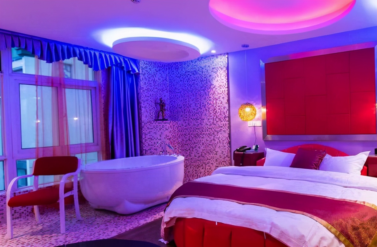 住酒店不关厕所灯,为什么住酒店要把灯打开