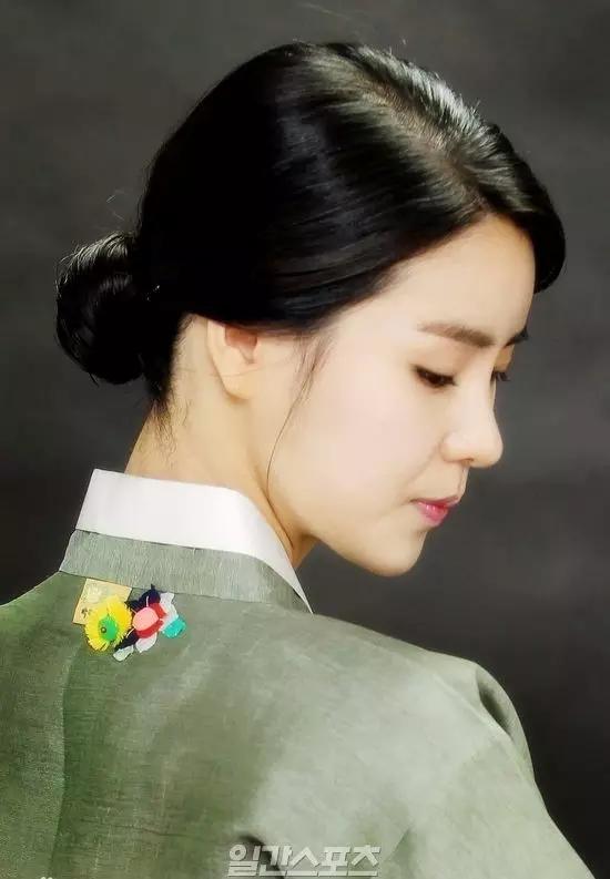 韩国版汤唯图片大全,汤唯韩国青龙颁奖典礼完整版