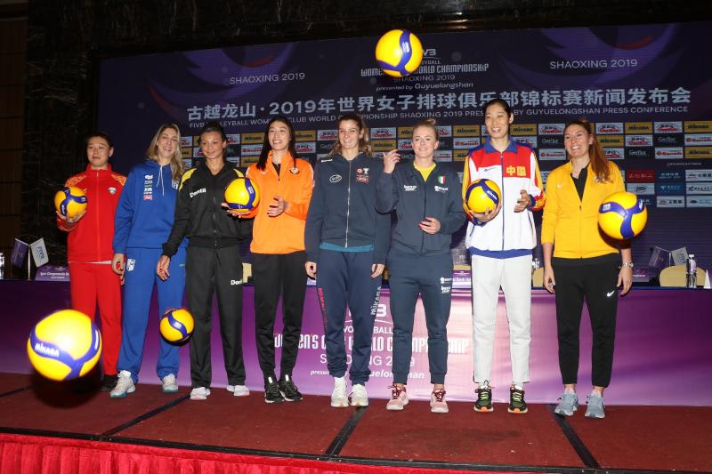 女排世俱杯朱婷对战中国队,朱婷郎平参加天津活动