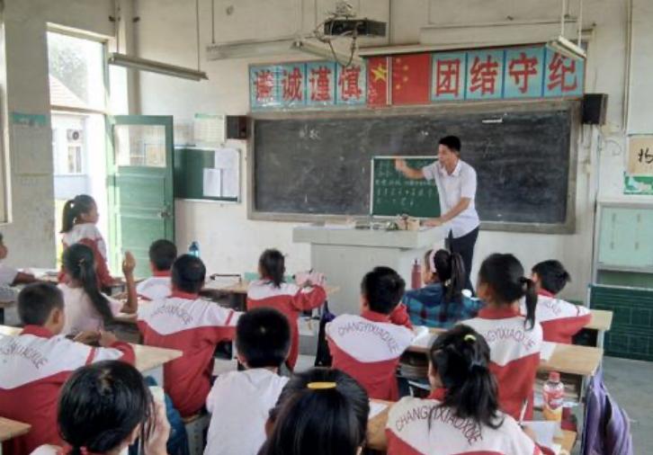 鑰佸笀姘寸几鐮翠簡,鑰佸笀姘寸几鐮翠簡涓昏鍐呭