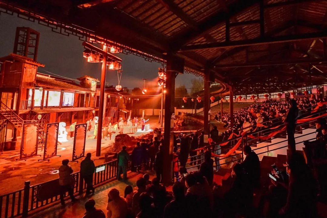 沙家浜夜游最新,常熟沙家浜景区夜色