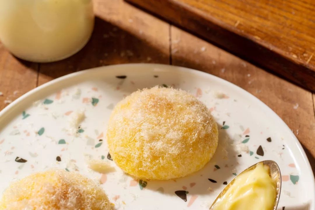 鲍师傅绿豆糕什么味的好吃,鲍师傅绿豆冰糕是酸的吗