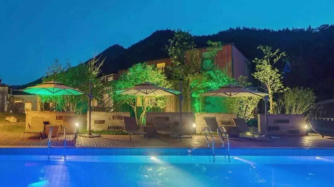 四个集装箱别墅民宿小院,5个40尺集装箱改造别墅图片