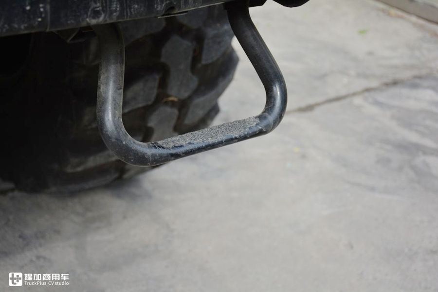 乌尼莫克和阿莫迪罗房车哪个大,阿莫迪罗乌尼莫克u5000房车