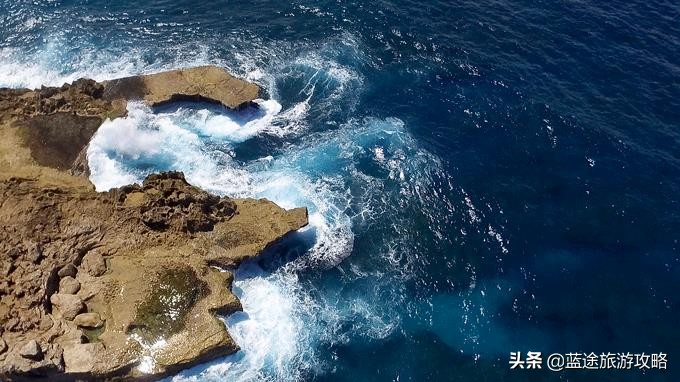 一个人去巴厘岛，应该玩什么？住哪里呢？