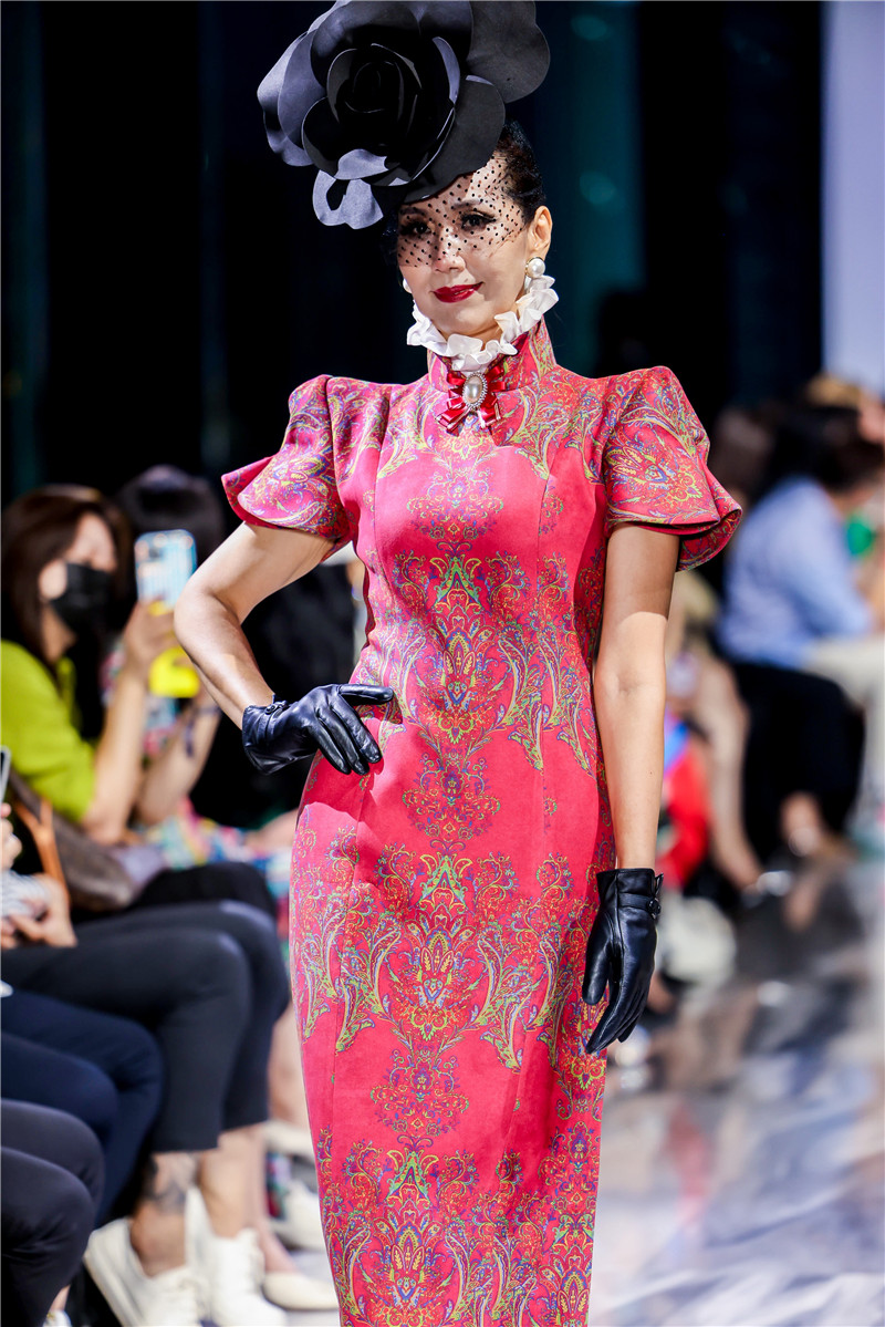 胡社光新中式旗袍走秀视频,胡社光时装发布会