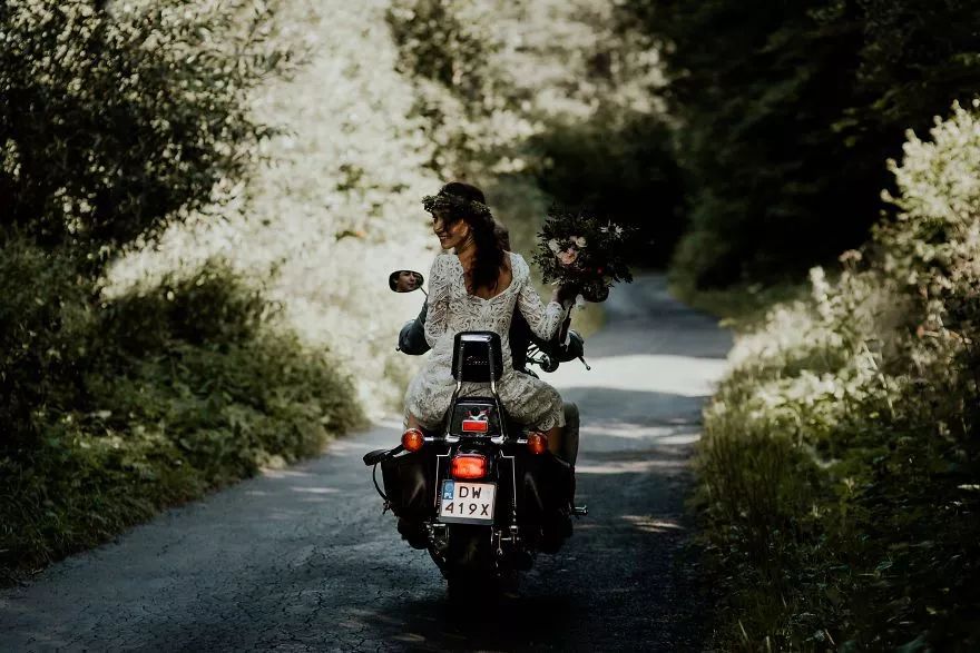 又到了结婚的季节,整理了6种绝美婚纱照