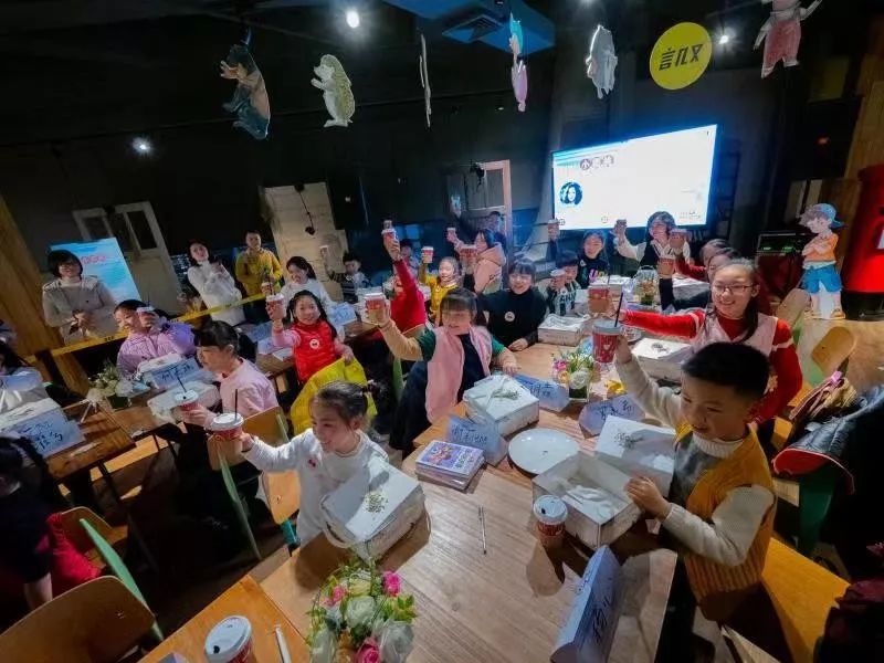 小记者课堂丨“中国动物小说大王”沈石溪：大胆模仿、大胆借鉴