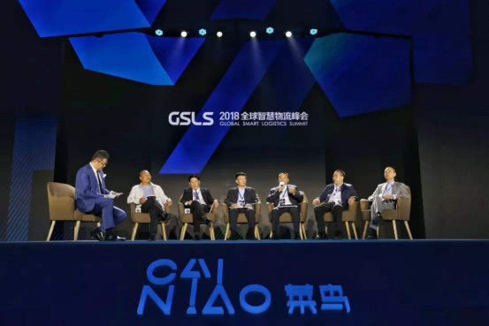 中国快递的新巨头,全国快递业务量首次突破700亿件