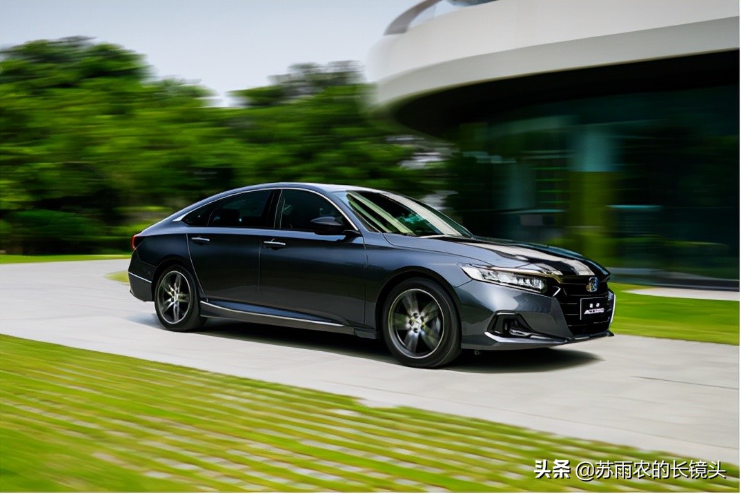 试驾2022款本田雅阁混动锐领版,新款雅阁锐混动