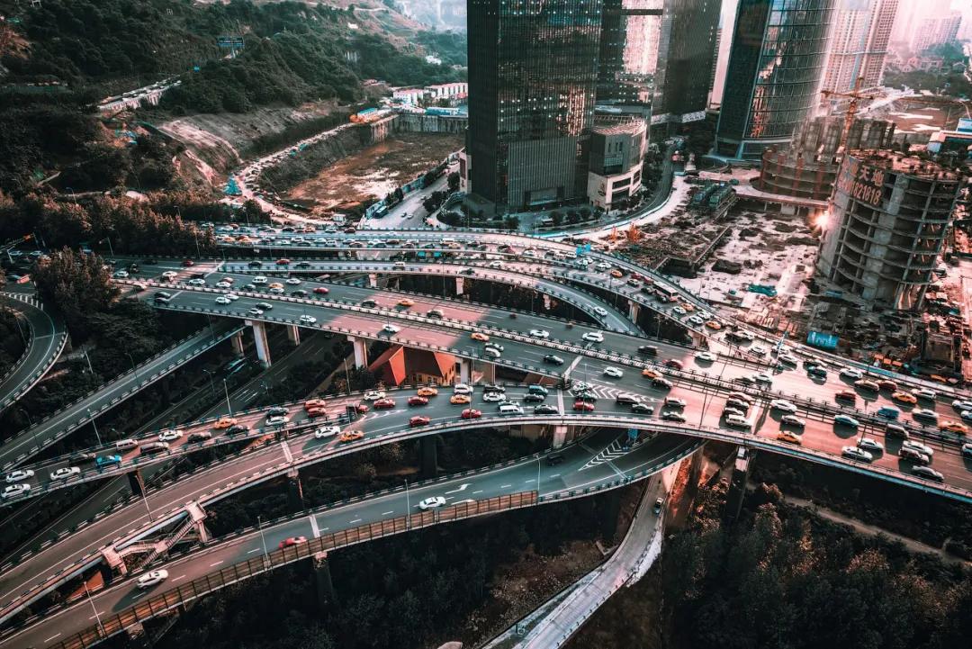 我们用25张图，去拆开8.2402万平方公里的重庆