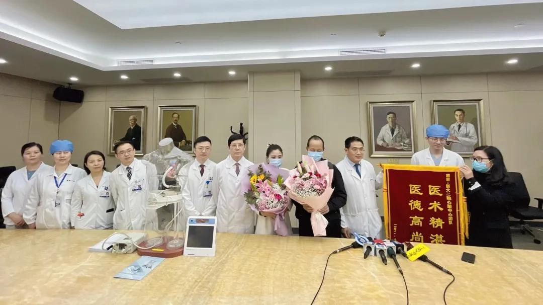 自主研发人工心脏植入成功,植入式人工心脏